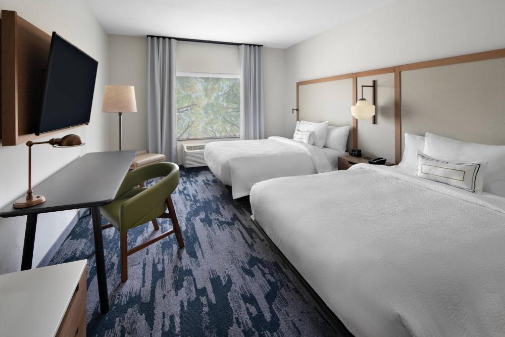 Guest room, 2 Queen interior